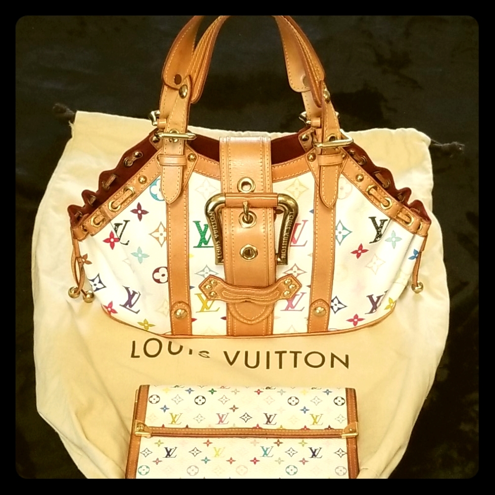 Auth 💯 Louis Vuitton Theda MM Purse & wallet